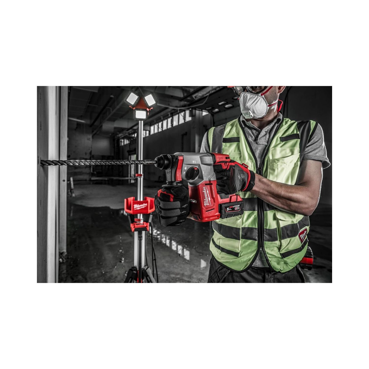 Milwaukee Rotary Hammers M18BLH-0 Thumbnail 2
