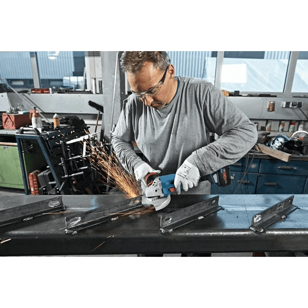 Bosch Angle Grinders GWS 18V-15 C 125 Thumbnail 1