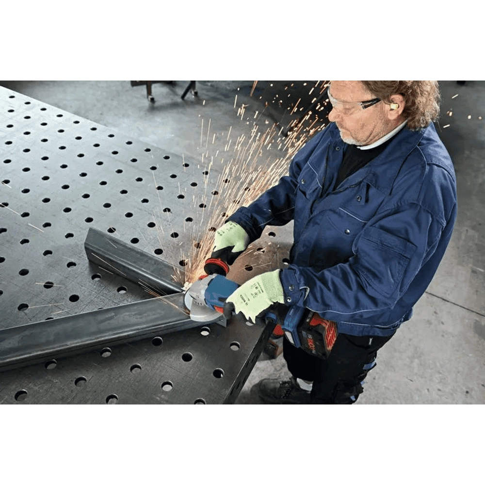 Bosch Angle Grinders GWS 18V-15 C 125 Thumbnail 3