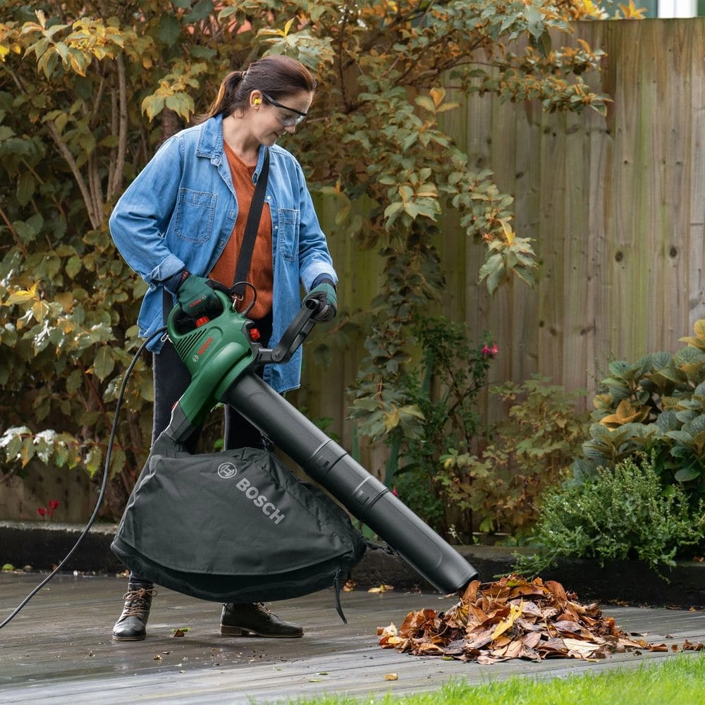 Bosch Leaf Blowers UniversalGardenTidy 3000 UK Thumbnail 3