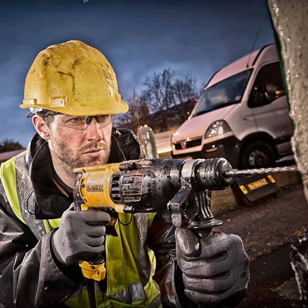 Dewalt Rotary Hammers D25133K-B4 Thumbnail 2