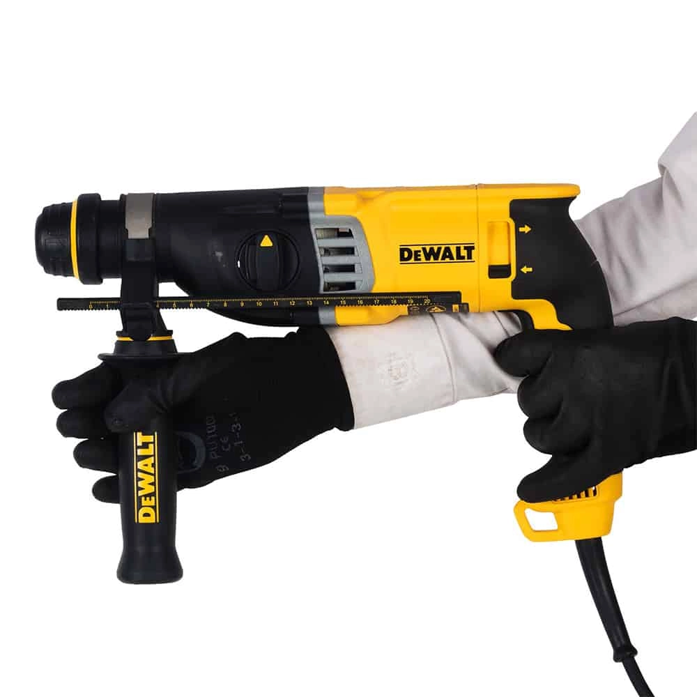 Dewalt Rotary Hammers D25143K-B5 Thumbnail 2