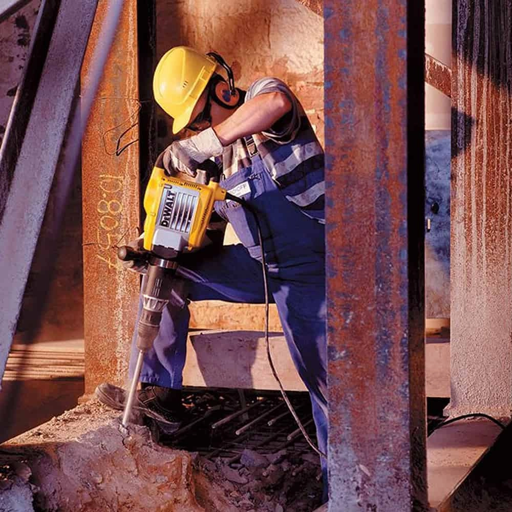 Dewalt Chipping And Demolition Hammers D25901K-B4 Thumbnail 2