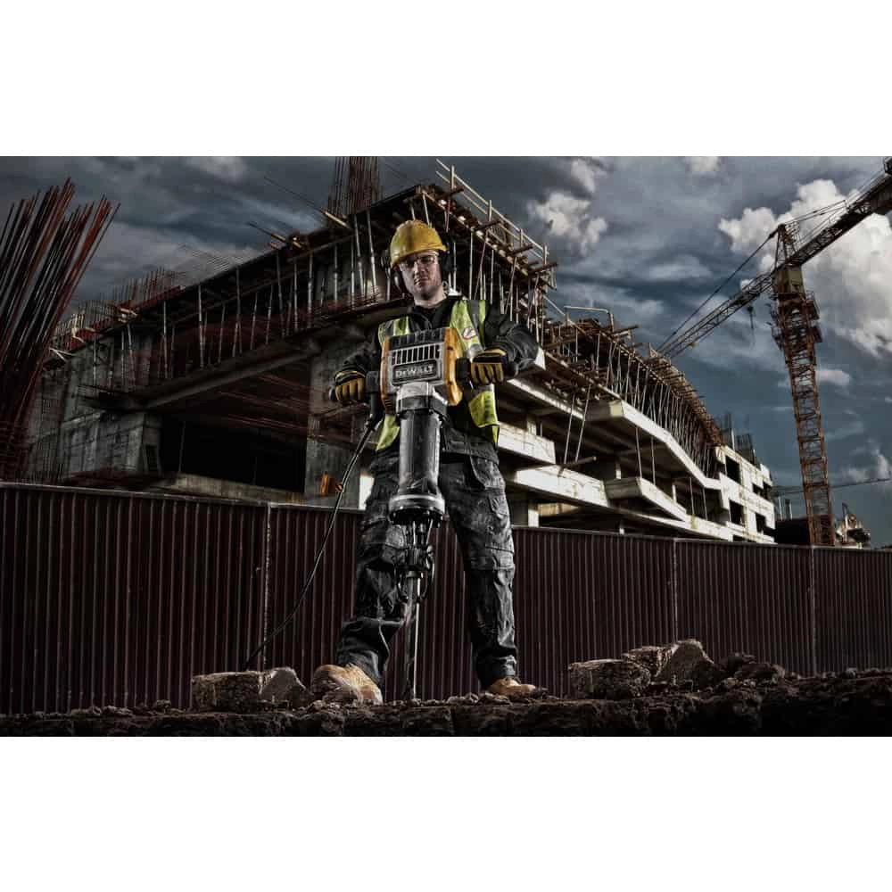 Dewalt Chipping And Demolition Hammers D25981K-QS Thumbnail 3