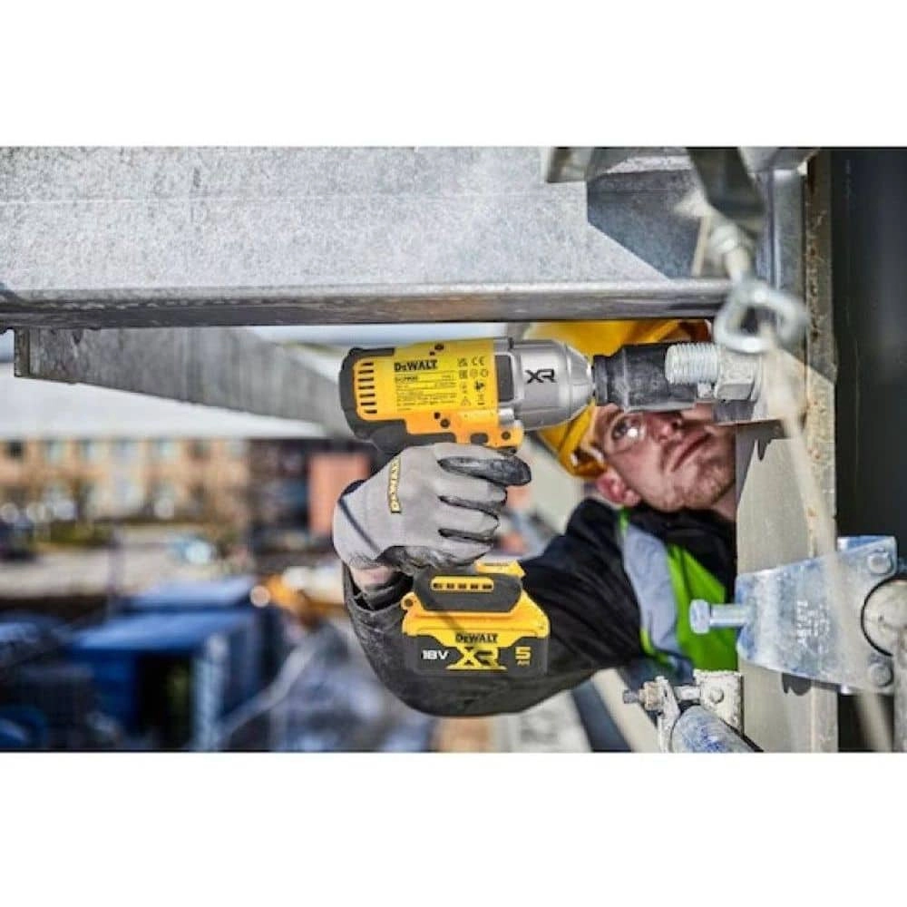 Dewalt Impact Wrenches DCF900P2T-GB Thumbnail 2