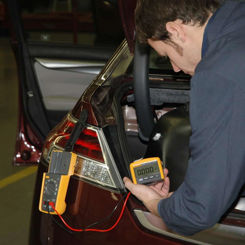 Fluke Digital Multimeters 233 Thumbnail 3