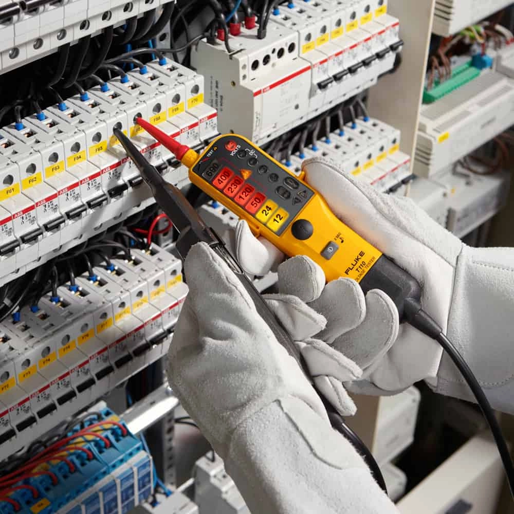 Fluke Voltage Testers T110 Thumbnail 2