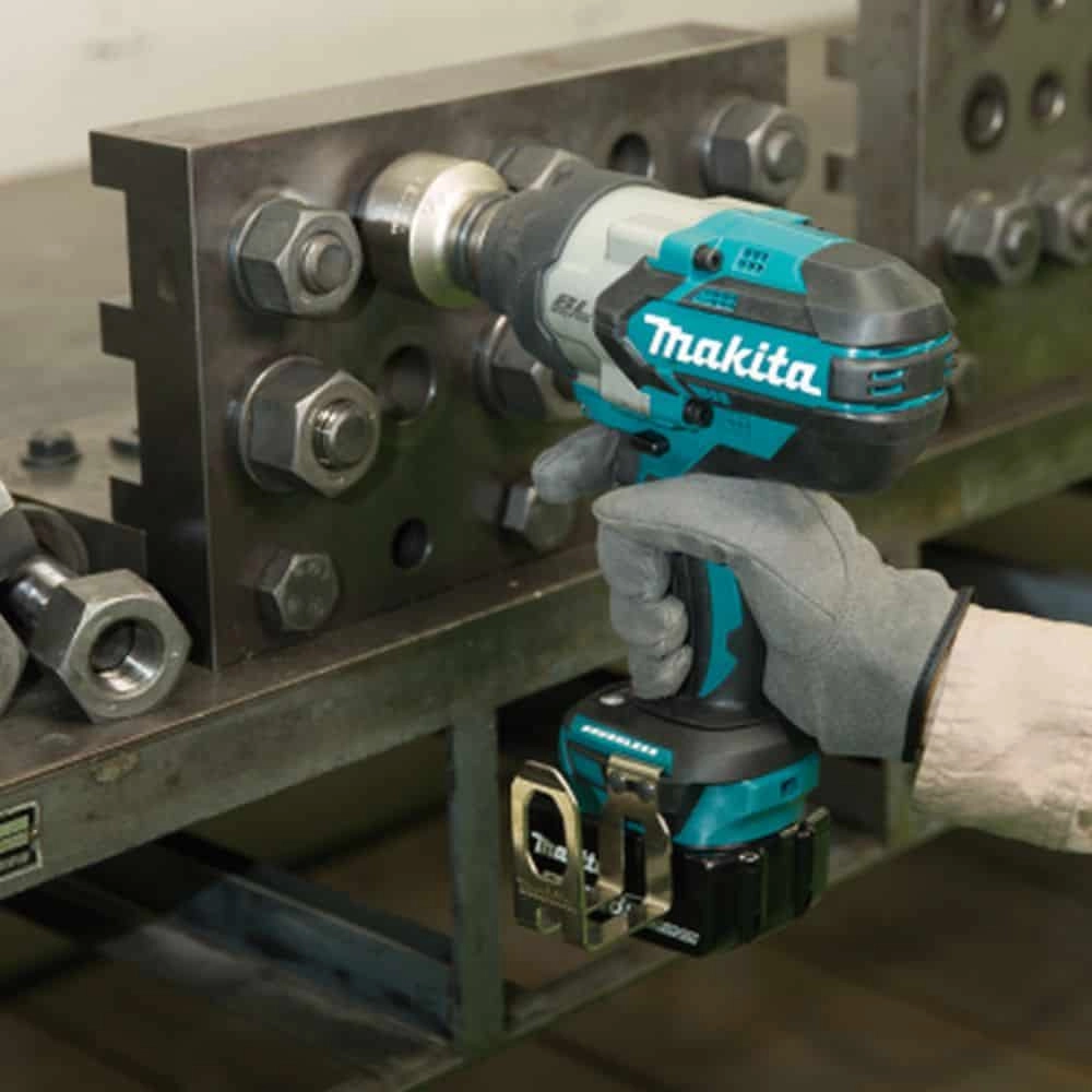 Makita Impact Wrenches DTW1001RTJ Thumbnail 1