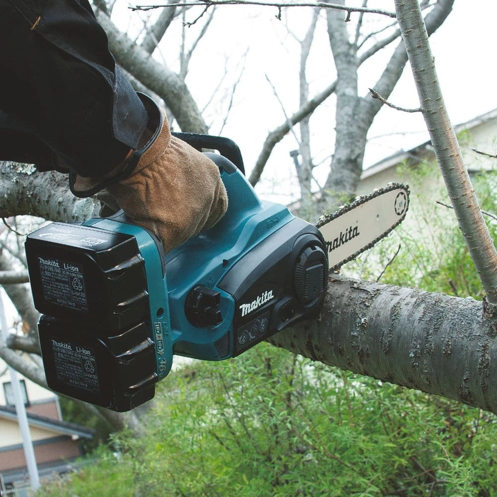 Makita Chainsaws DUC252Z Thumbnail 1