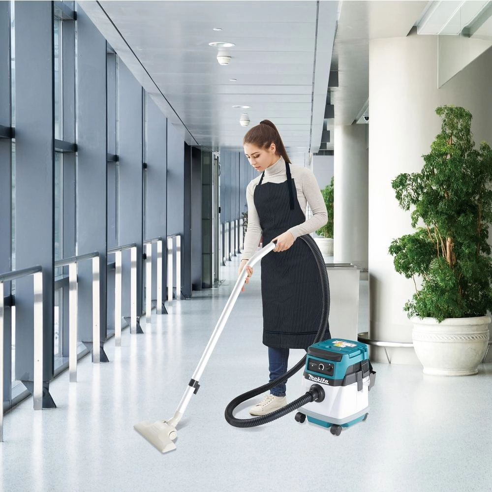 Makita Vacuum Cleaners DVC150LZ Thumbnail 1